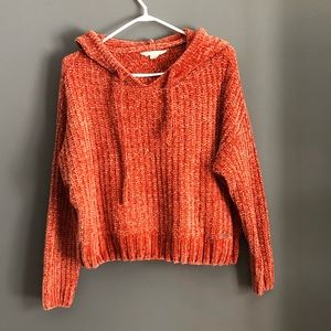 Soft and thick knitted crop hoody